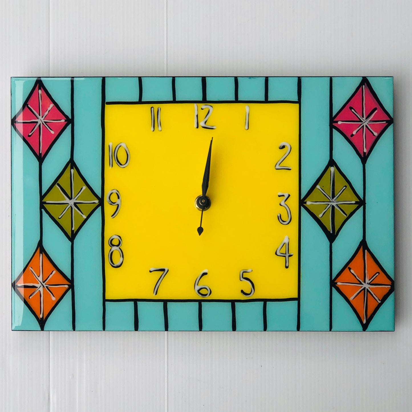MCM diamonds clock 20x30cm